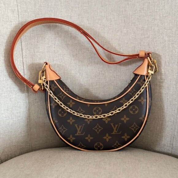 Louis Vuitton Monogram Loop - Picture 13 of 16